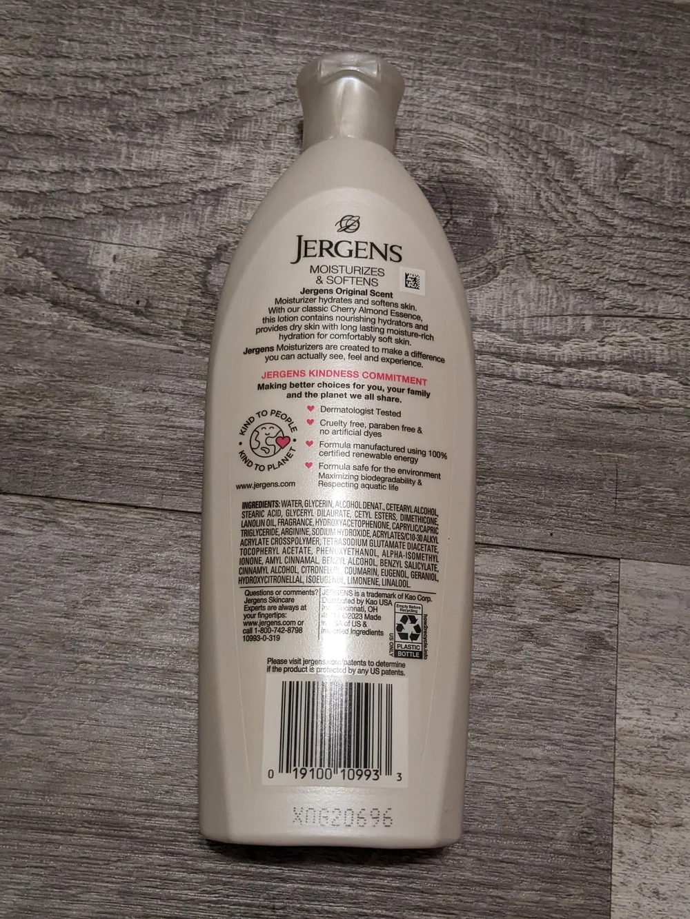 Jergens Original Scent Cherry Almond Moisturizer